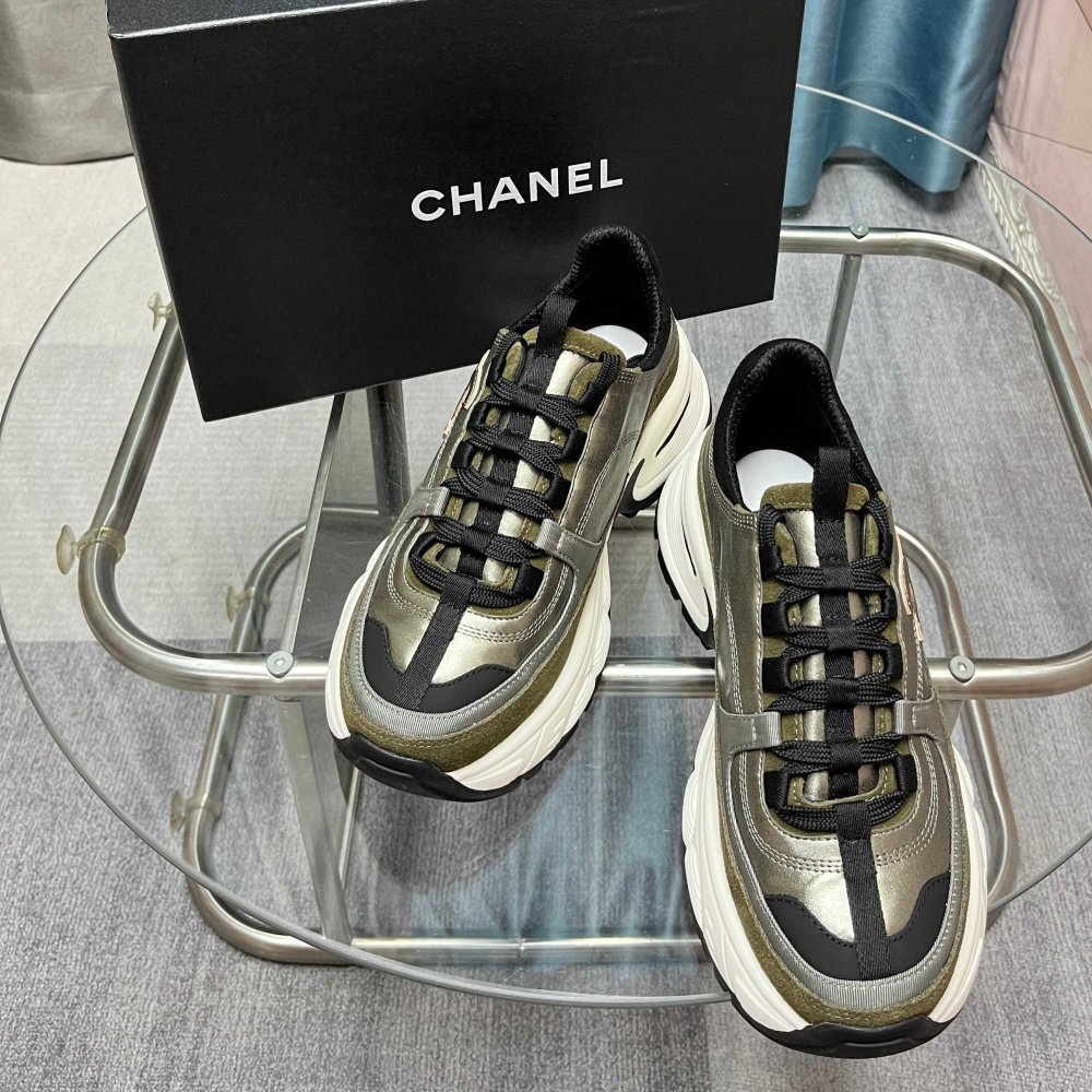 Кроссовки женские фото 7