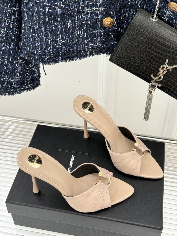 Босоножки фото 3