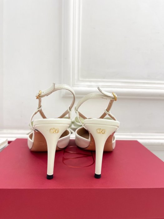 Босоножки фото 7