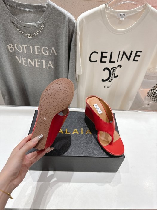 Босоножки фото 9