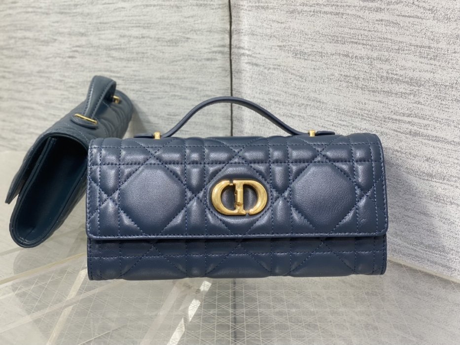 Сумка Miss Caro 24 см