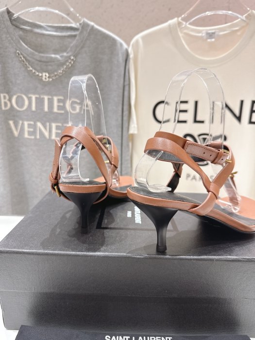 Босоножки фото 8