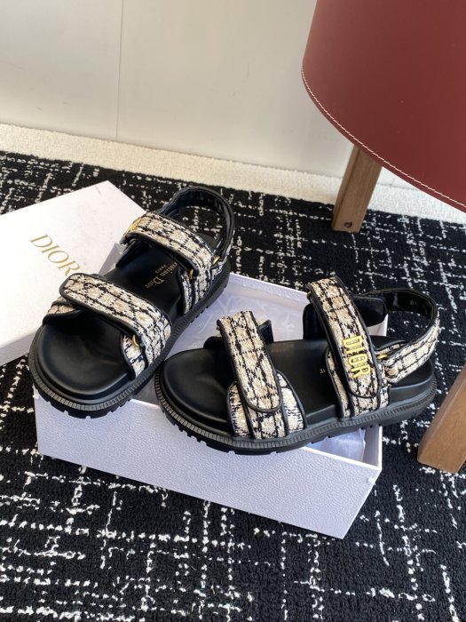 Сандалі жіночі фото 3