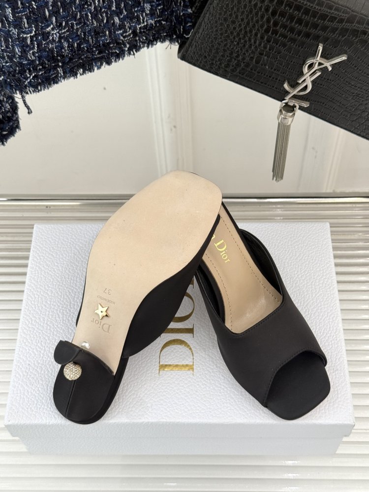 Босоніжки фото 9