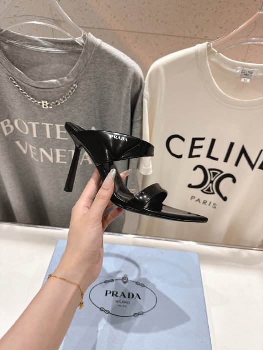 Босоніжки фото 5