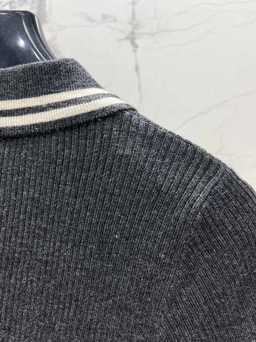 Футболка жіноча фото 7