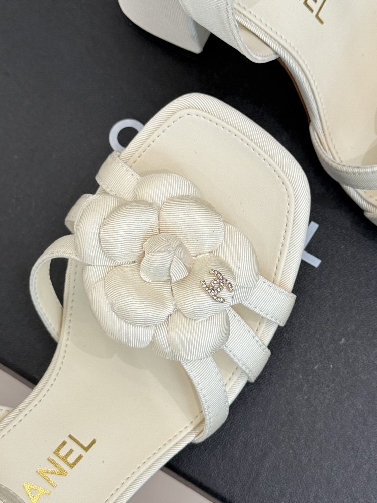 Босоножки фото 7