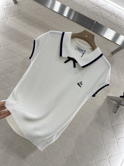 T-shirt women's фото 6