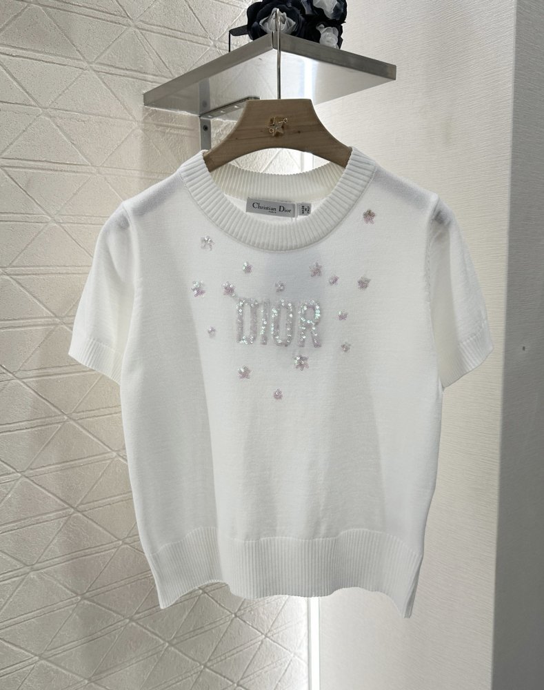 Футболка жіноча