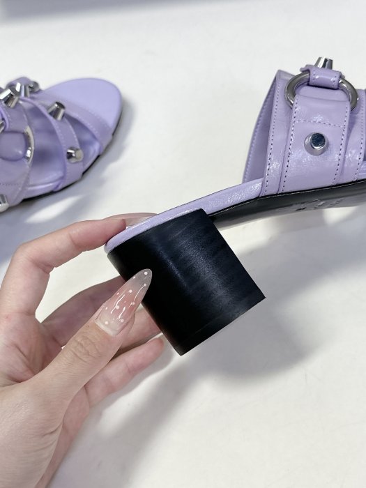 Босоножки фото 8