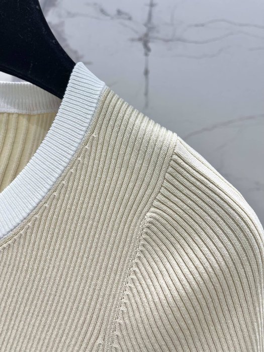 Футболка женская фото 5