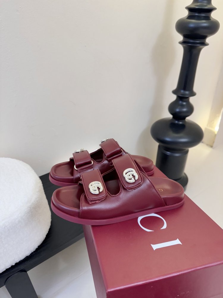 Шльопанці жіночі фото 5