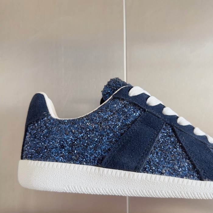 Кросівки фото 8