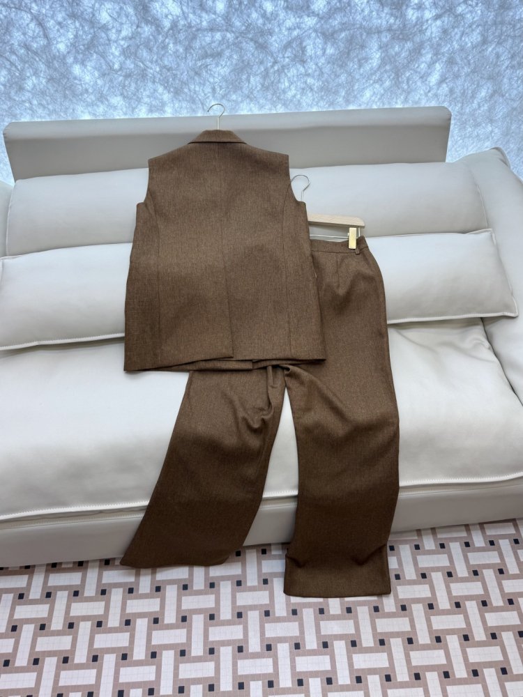 Костюм женский фото 4