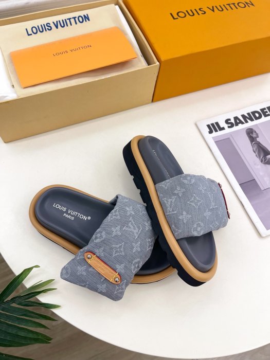 Шлепанцы фото 5