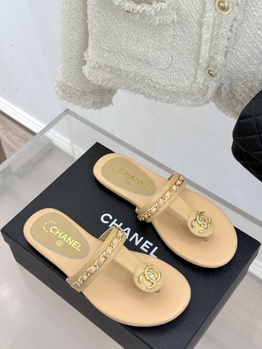 Шлепанцы фото 3