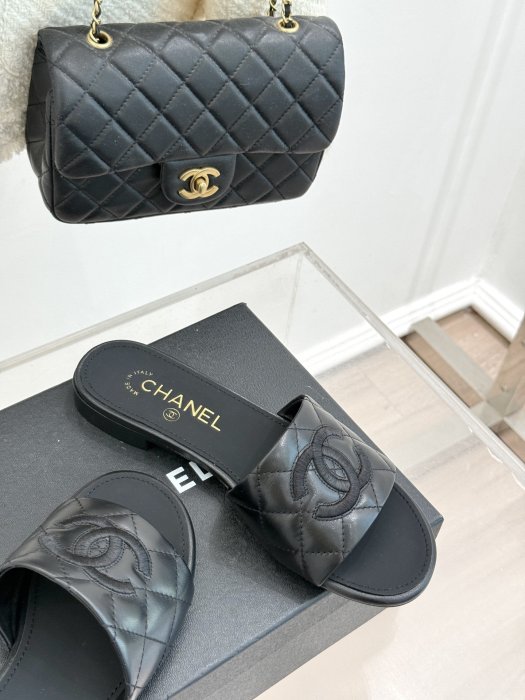 Шлепанцы фото 5