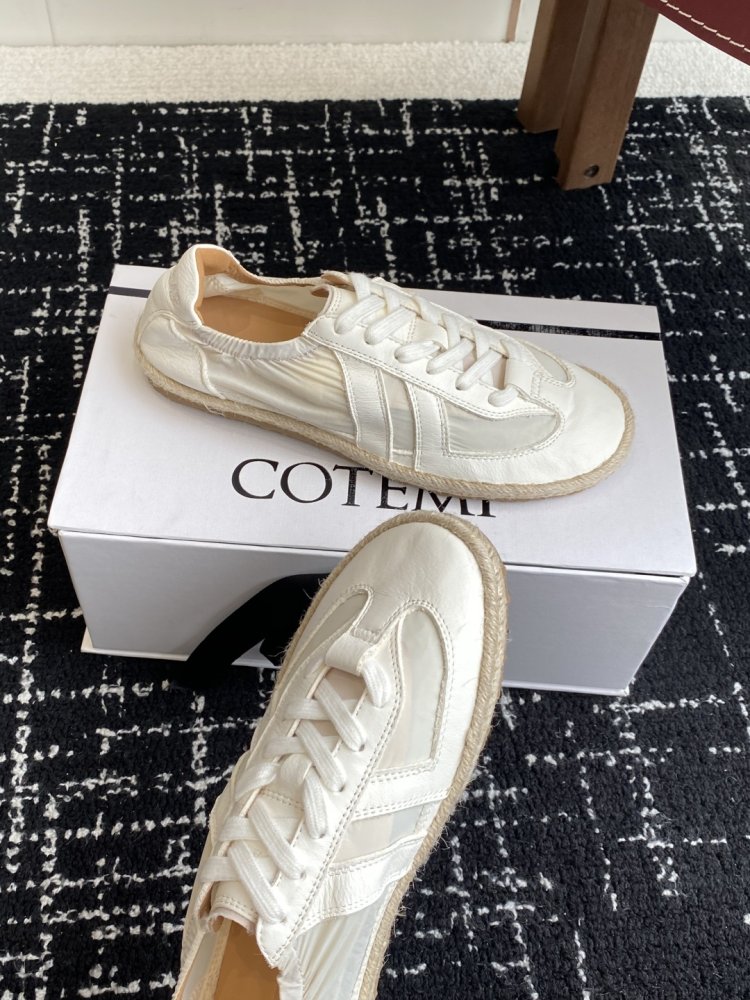 Кросівки жіночі фото 6