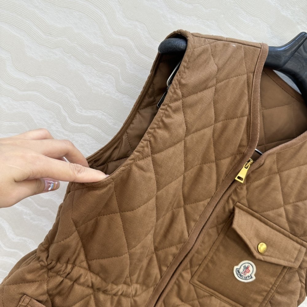 Vest female фото 5