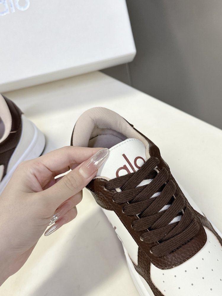 Кросівки жіночі фото 7