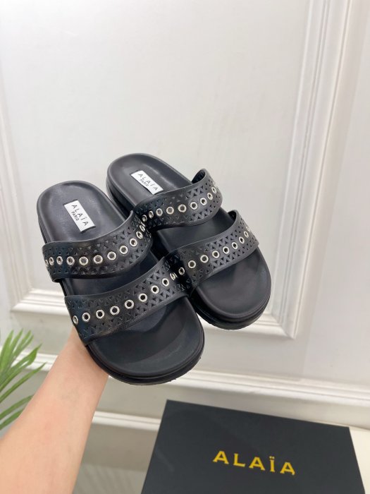 Шлепанцы женские фото 5