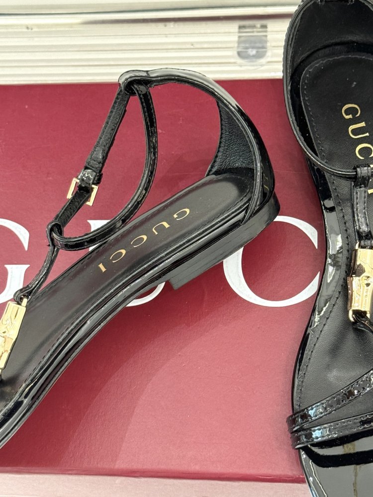 Босоножки фото 6