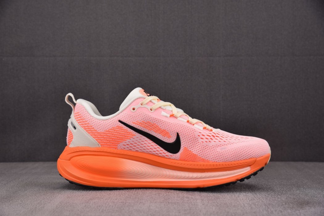 Кроссовки Vomero 18 Atmosphere Pink фото 2