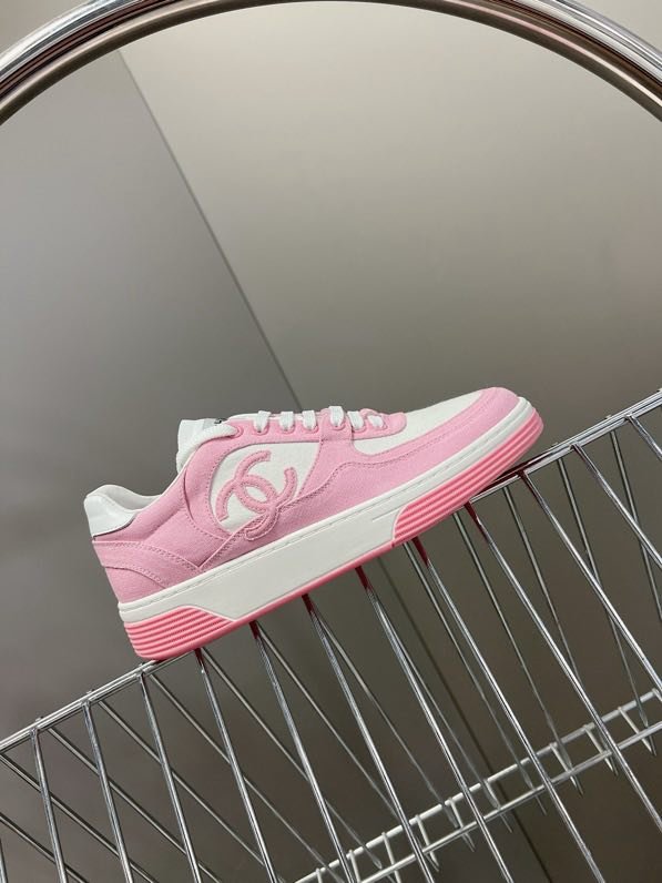 Sneakers women's