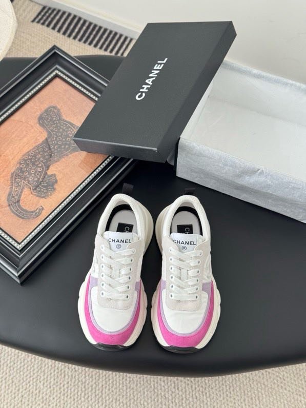 Кроссовки женские фото 6