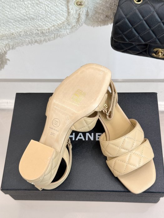 Босоножки фото 9