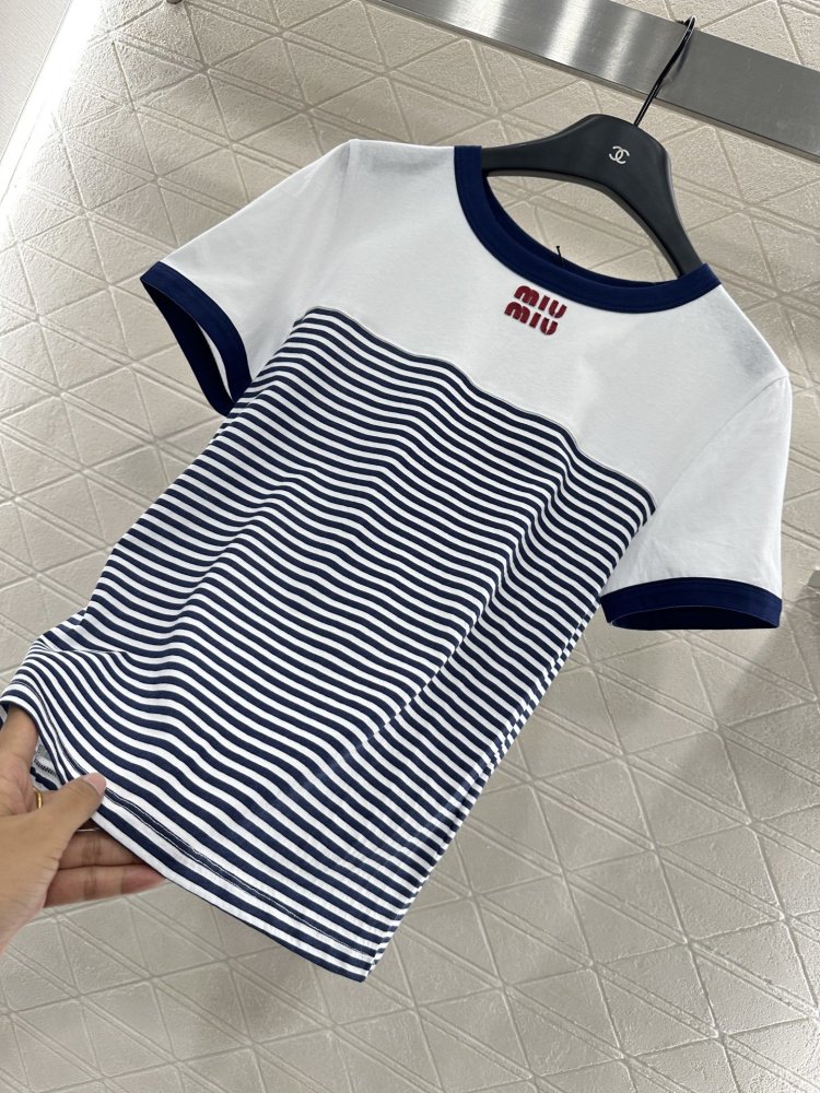 Футболка жіноча фото 6