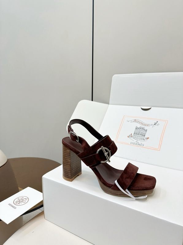 Босоножки фото 2