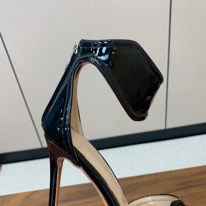 Босоножки фото 9