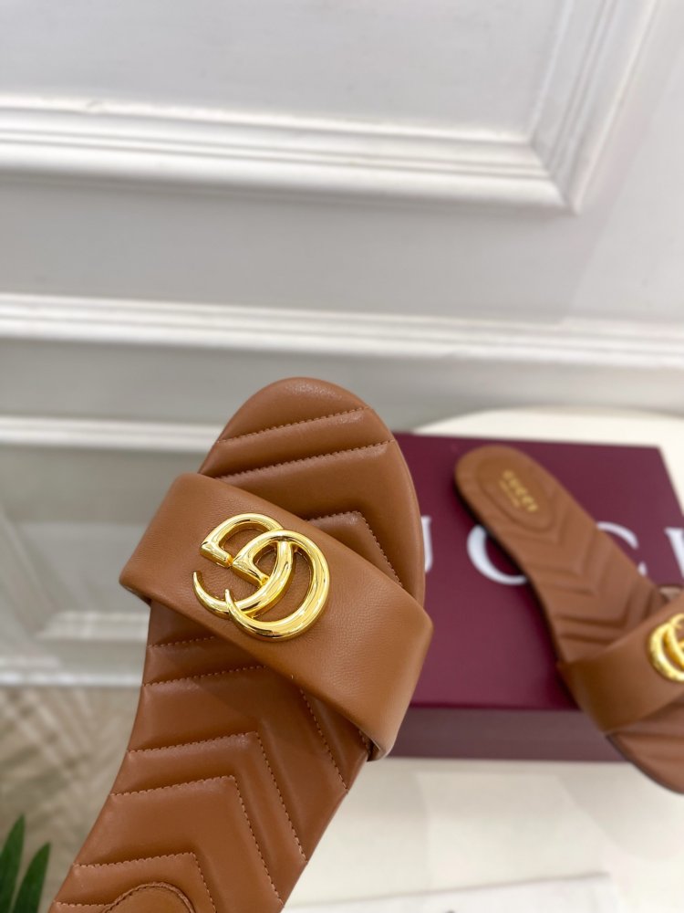 Шльопанці жіночі фото 6