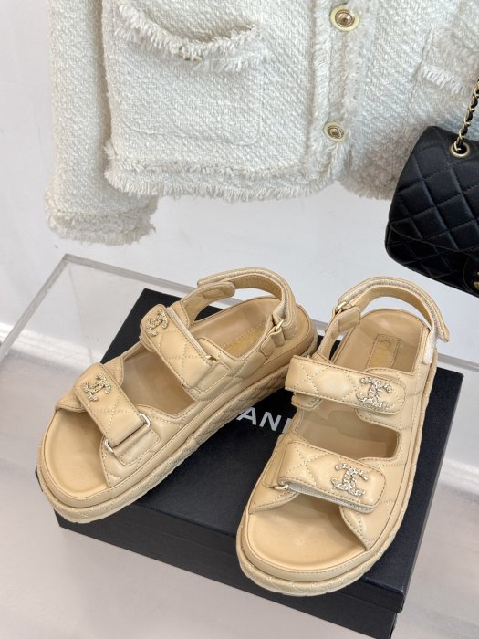 Сандалии женские фото 2