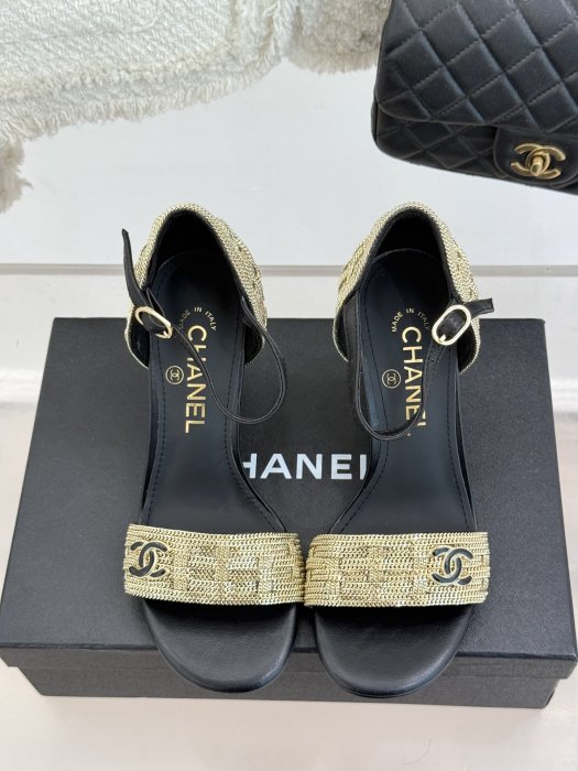 Босоножки фото 4