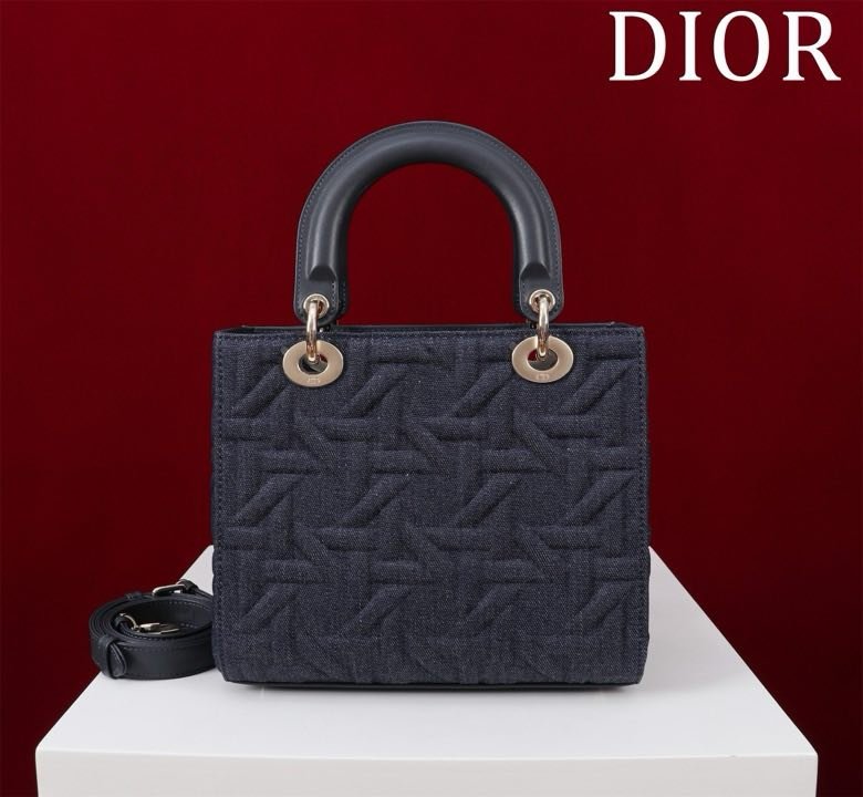 Сумка кожаная Lady Dior 24 см фото 5