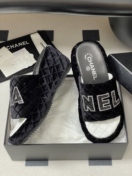 Босоножки фото 6