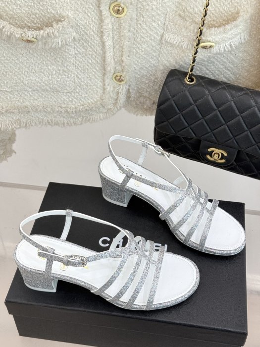 Босоножки фото 3