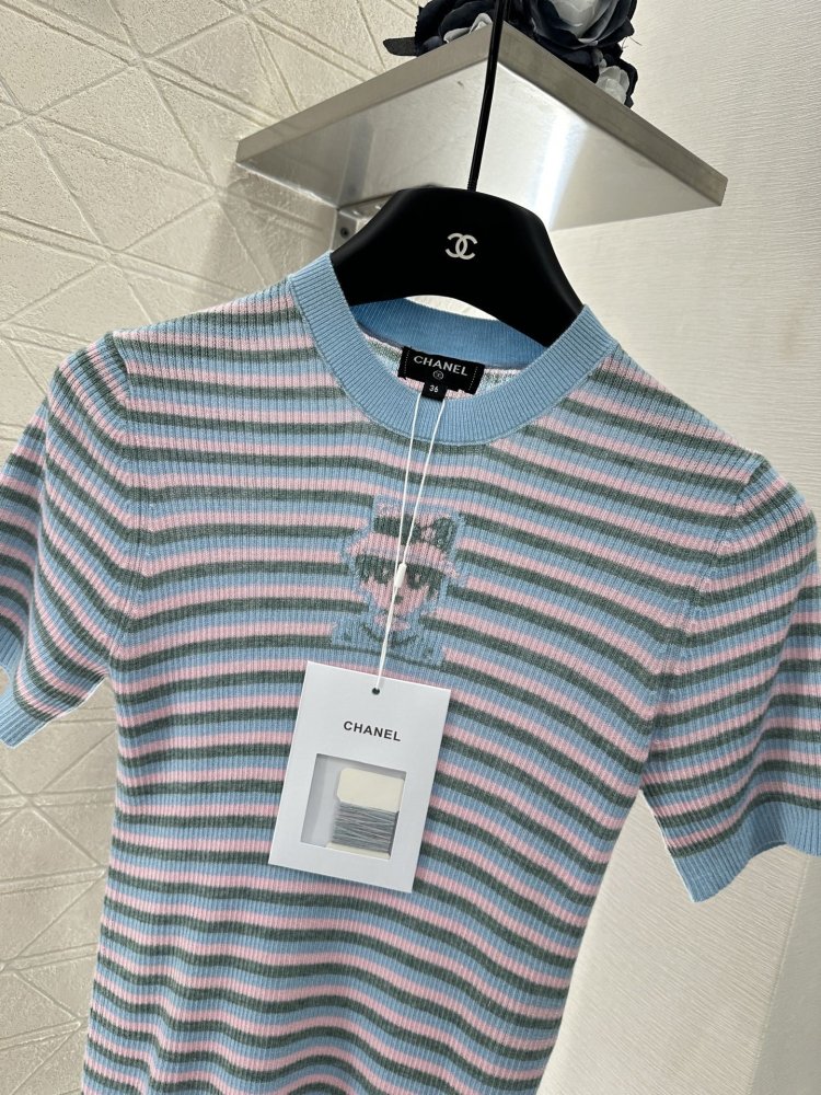 Футболка жіноча фото 3