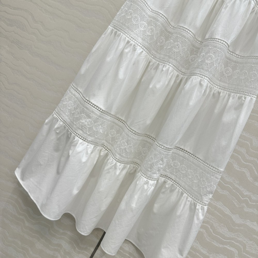 White long skirt фото 7