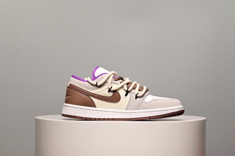 Кросівки Air Jordan 1 Low фото 7