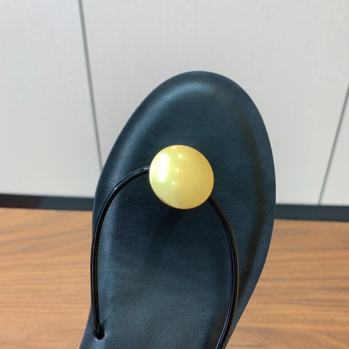 Босоножки фото 5