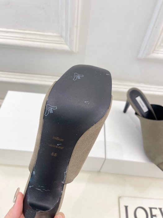 Босоножки фото 9