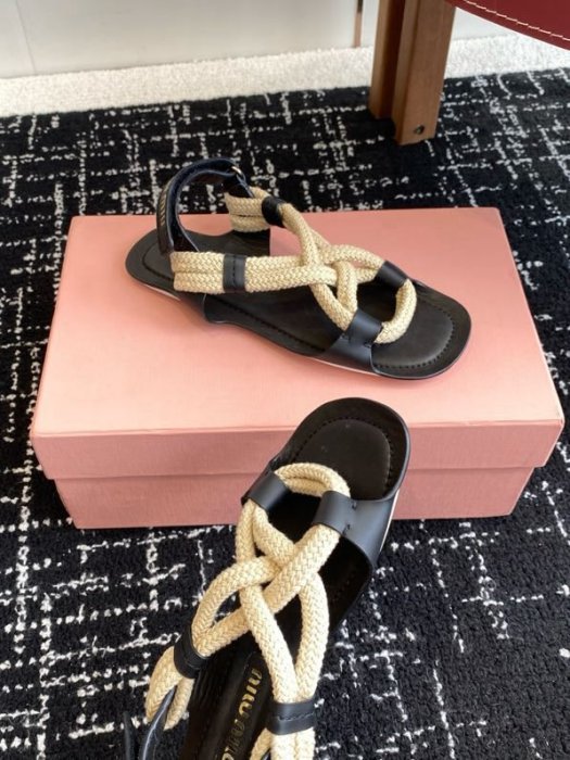 Sandals фото 9