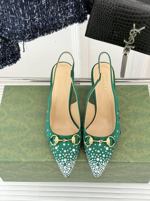 Босоножки фото 4