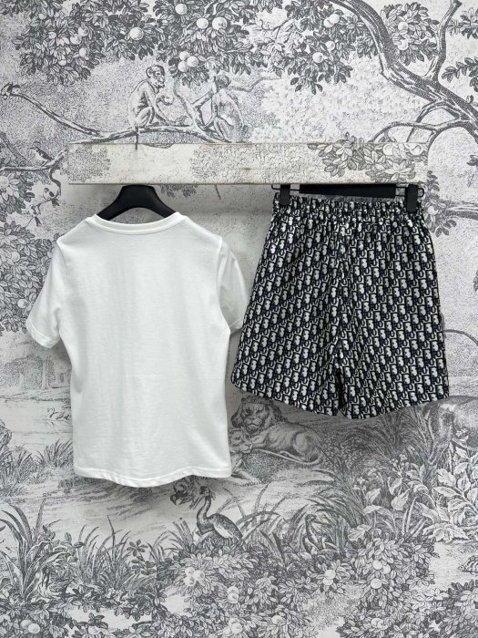 Костюм женский фото 7