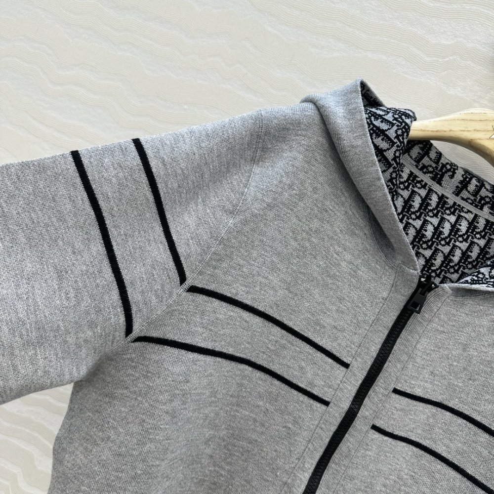 Кофта жіноча фото 5