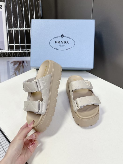 Шлепанцы фото 4