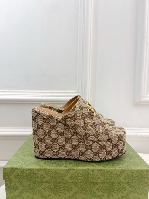 Босоножки фото 2